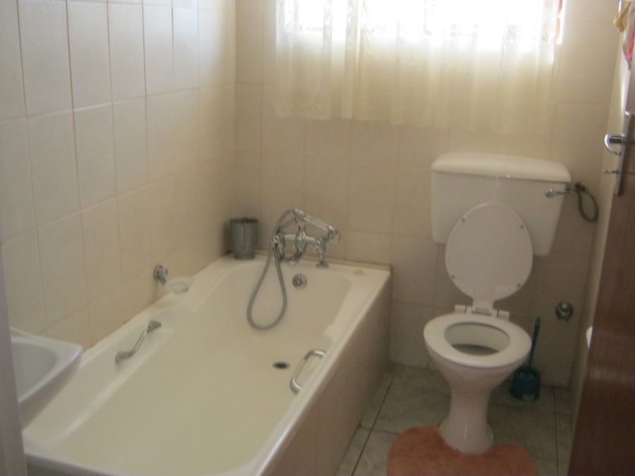 To Let 3 Bedroom Property for Rent in Bridge Water Western Cape